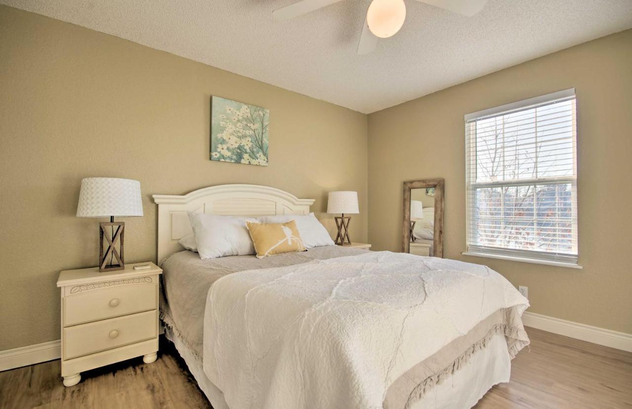 Waterfront Townhome With Private Dock And Lake Views レイク・オザーク エクステリア 写真