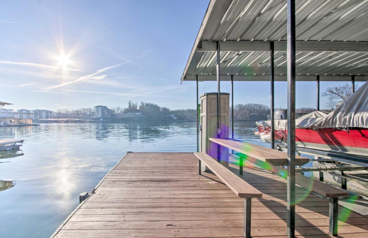 Waterfront Townhome With Private Dock And Lake Views レイク・オザーク エクステリア 写真