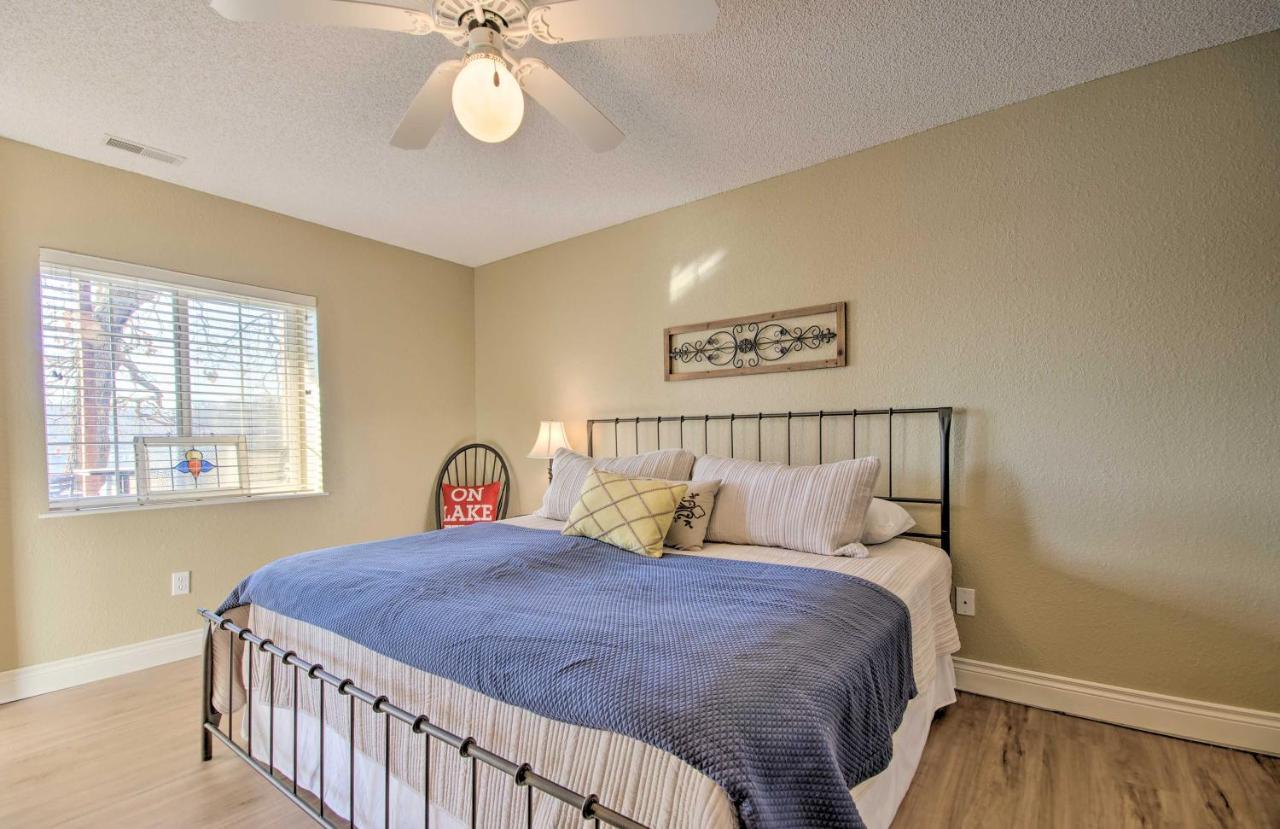 Waterfront Townhome With Private Dock And Lake Views レイク・オザーク エクステリア 写真