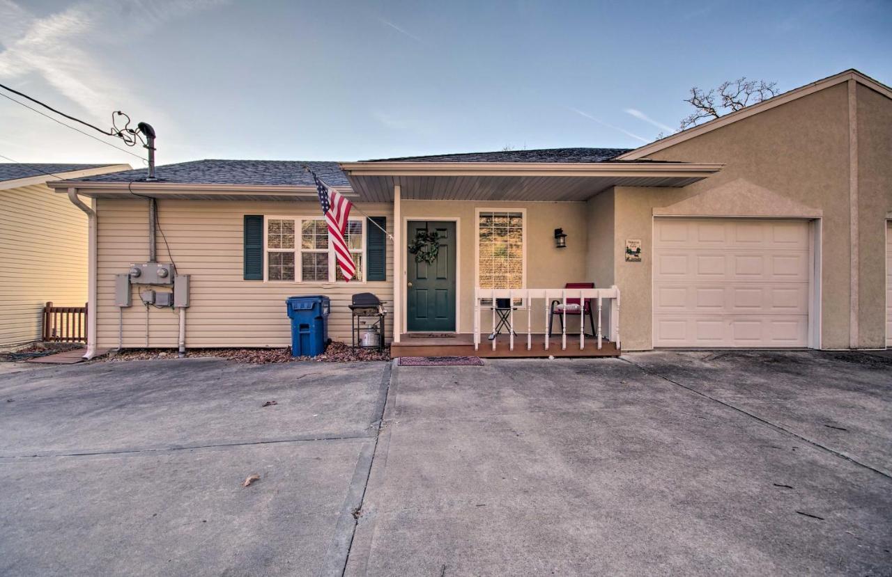 Waterfront Townhome With Private Dock And Lake Views レイク・オザーク エクステリア 写真